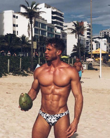 网红健身博主吃瓜视频,揭秘健身圈幕后故事